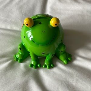 Frog coin bank